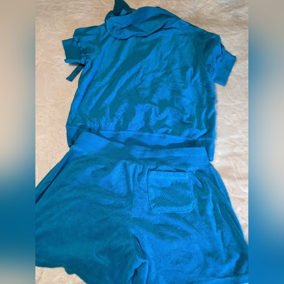 Blue cover up - Picture 2 of 5